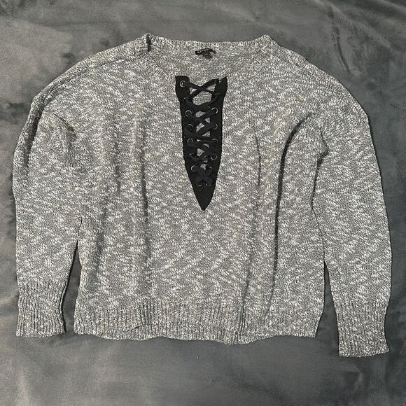 Express Lace Up V Neck Grey Sweater Size Large - Picture 8 of 8